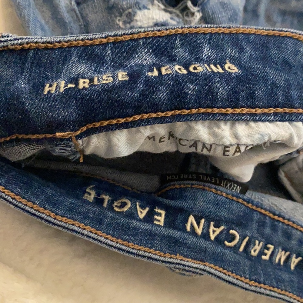 American Eagle distressed patched hi-rise jegging - Picture 4 of 6